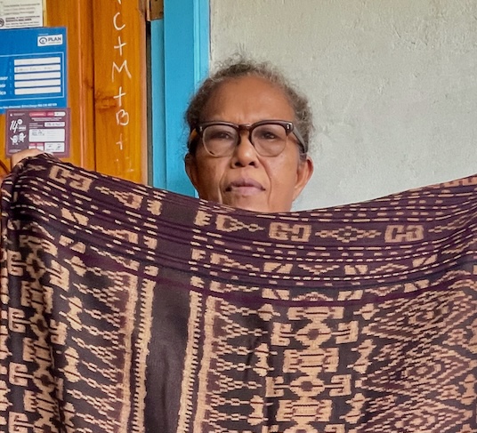 Eyeglasses for weavers